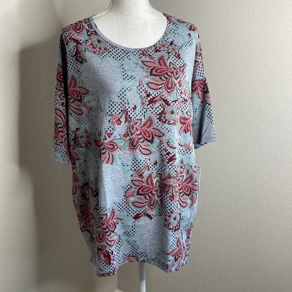 LuLaRoe Tops - LuLaRoe Irma